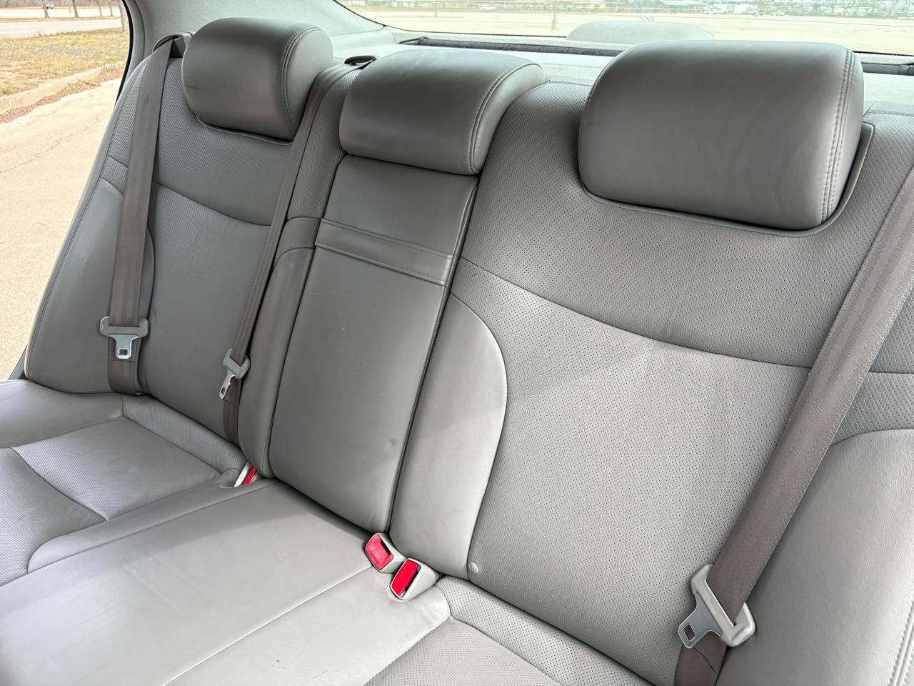 Lexus ES 330 4dr Sdn 2005