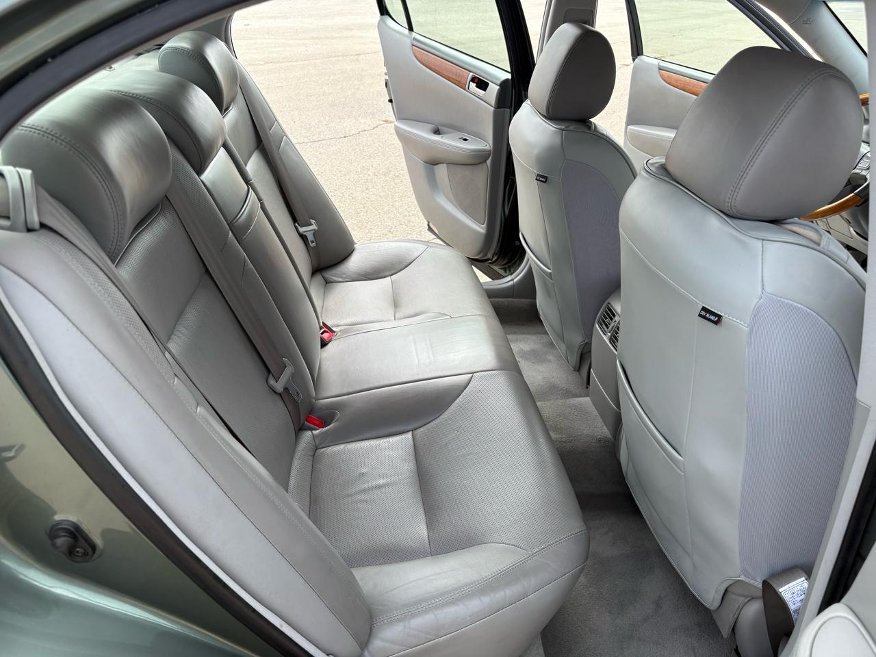 Lexus ES 330 4dr Sdn 2005