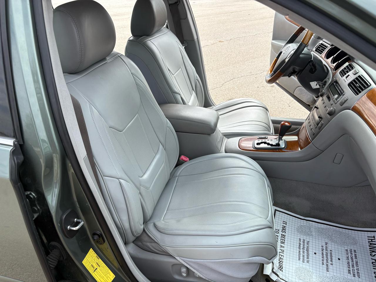 Lexus ES 330 4dr Sdn 2005