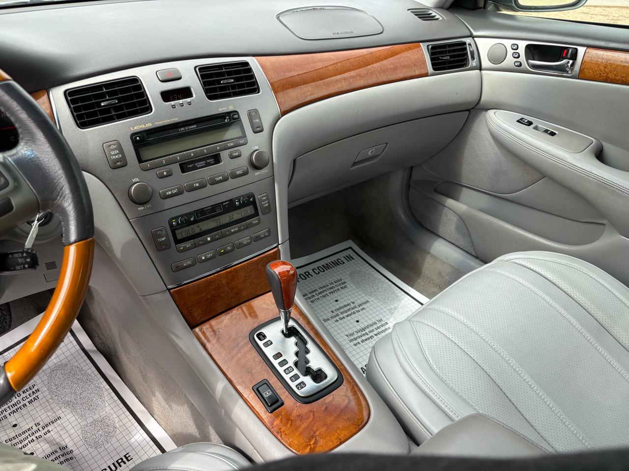 Lexus ES 330 4dr Sdn 2005