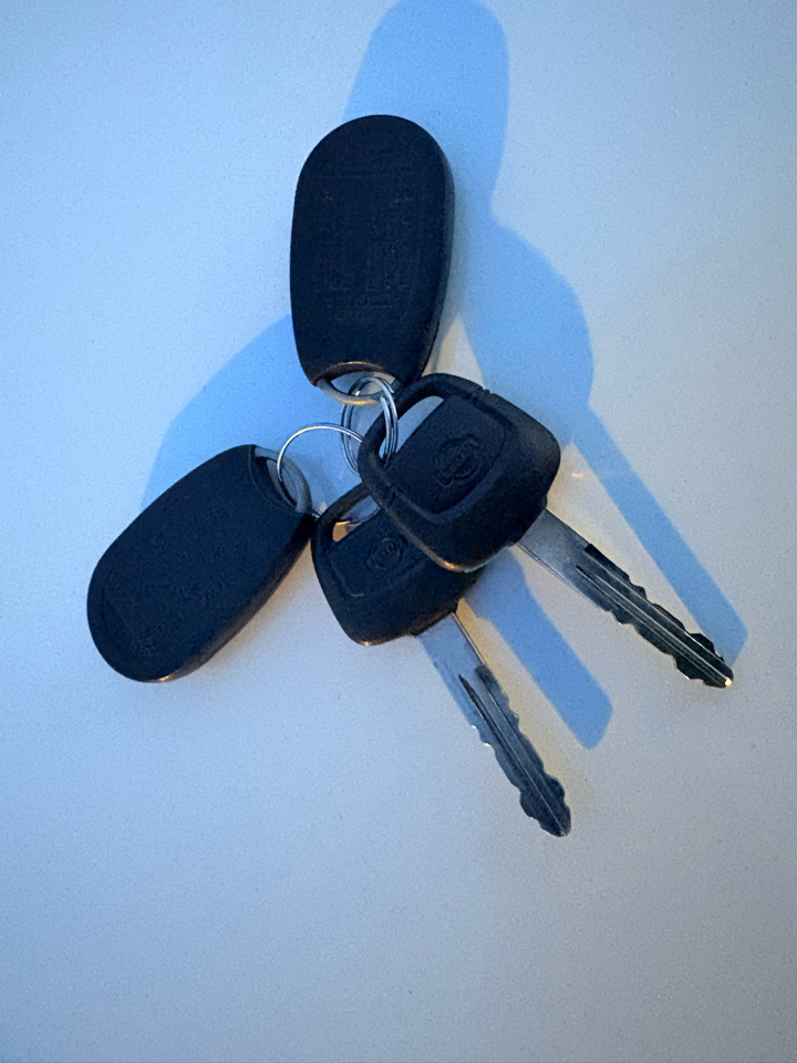 Nissan Maxima 4dr Sdn GXE Auto 2000