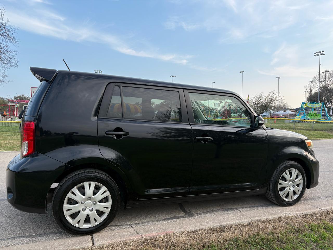 Scion xB  2012