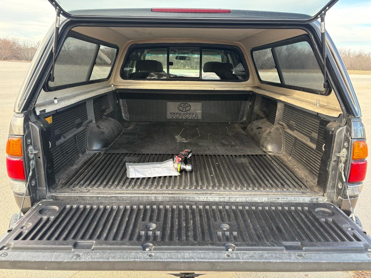 Toyota Tundra AccessCab V8 SR5 (Natl) 2004