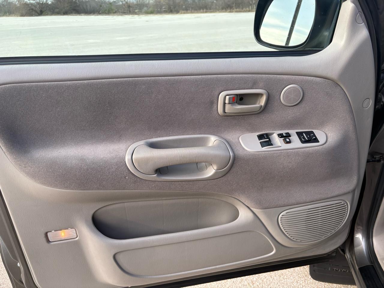 Toyota Tundra AccessCab V8 SR5 (Natl) 2004