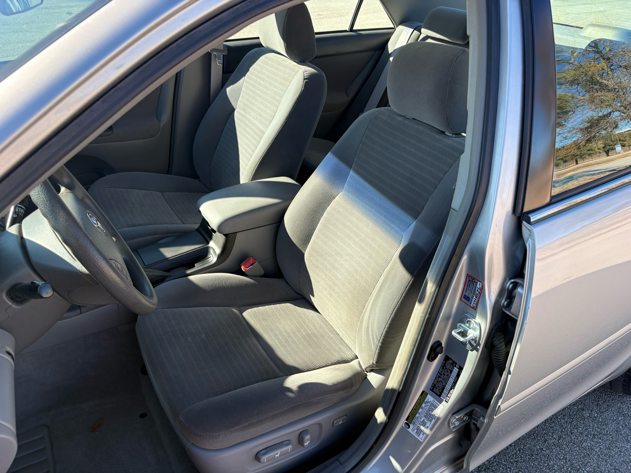 Toyota Camry 4dr Sdn LE Auto (Natl) 2006