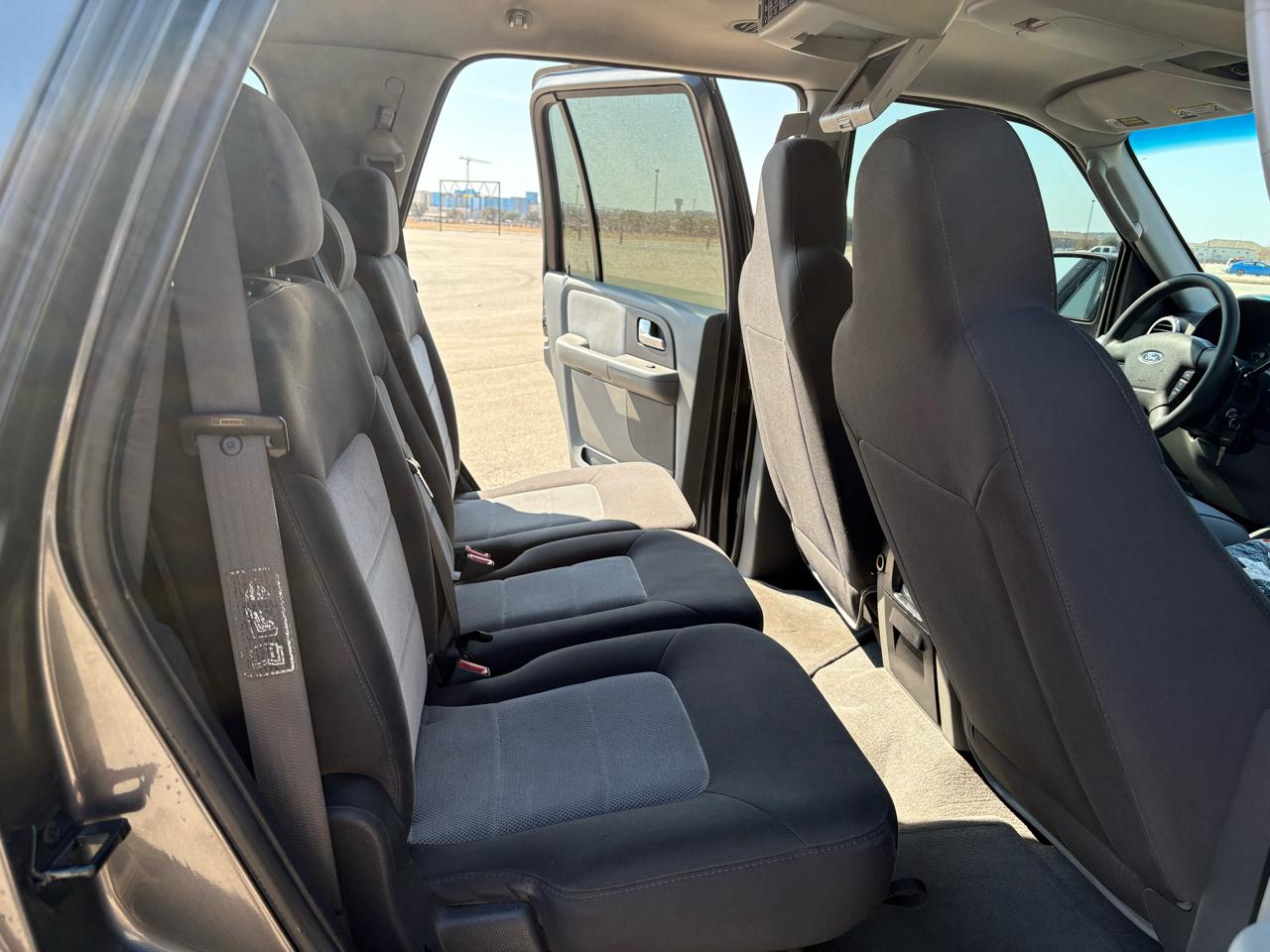 Ford Expedition  2004