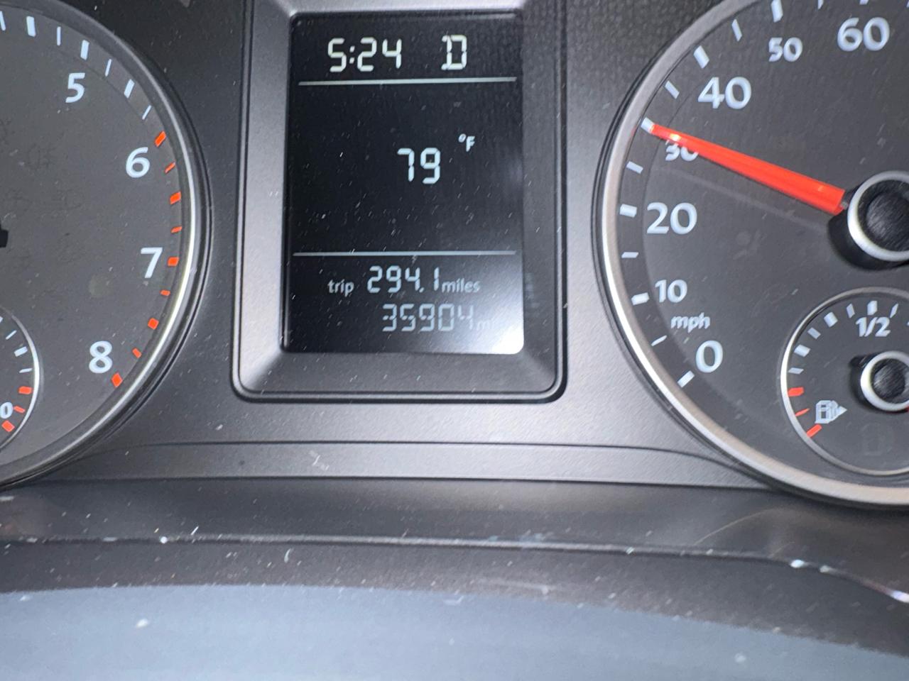 Volkswagen Tiguan  2010