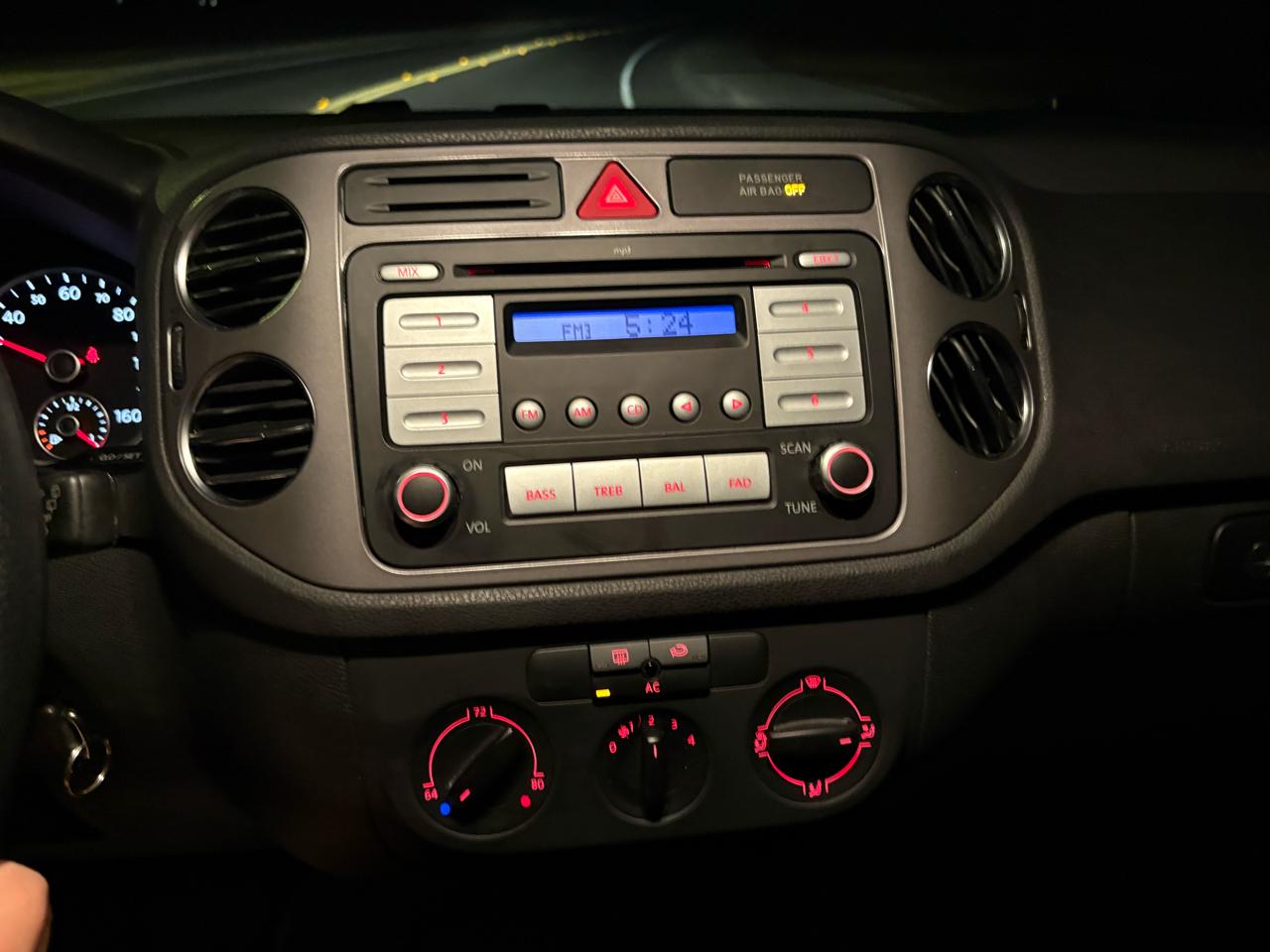 Volkswagen Tiguan  2010