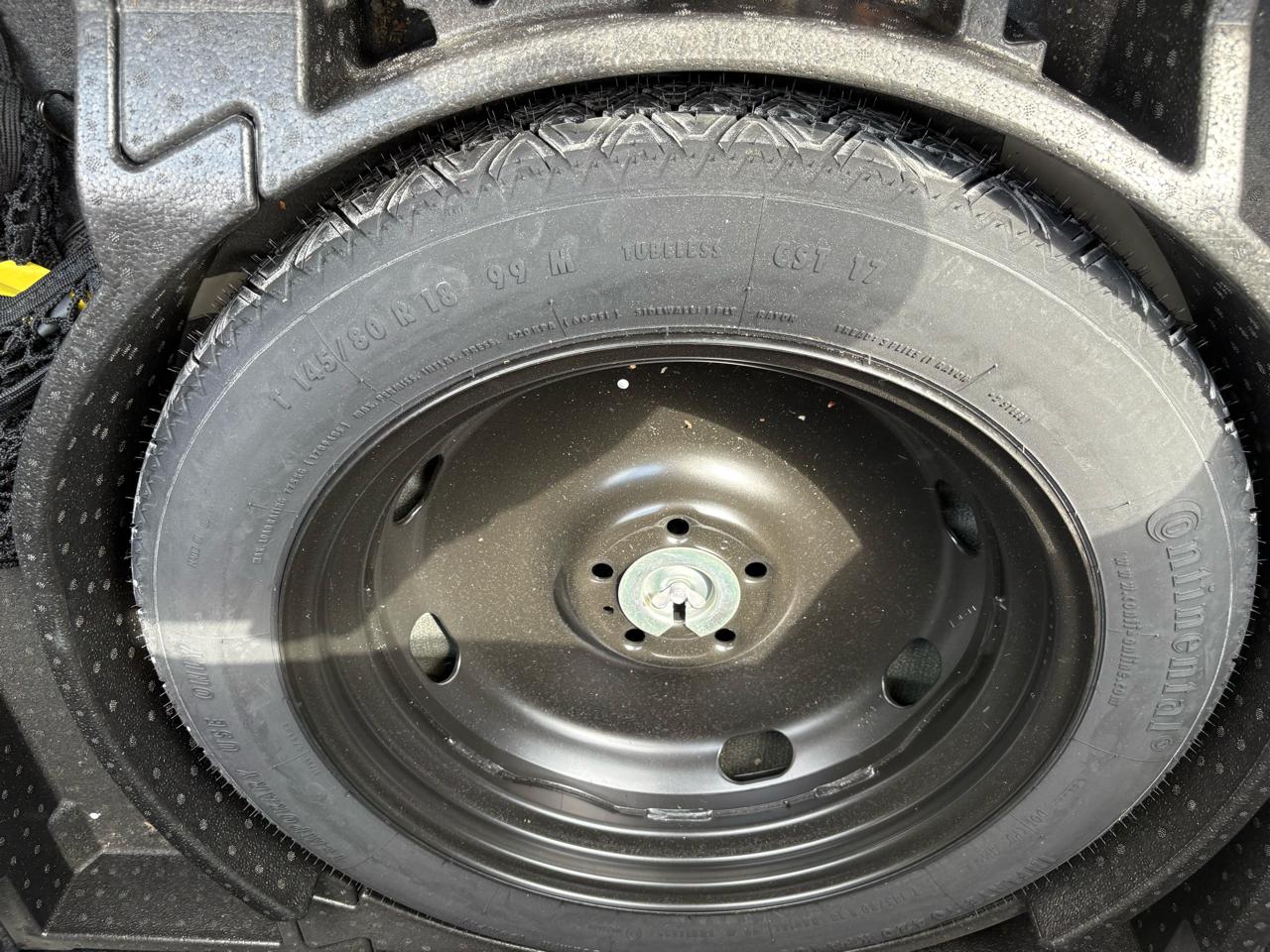 Volkswagen Tiguan  2010