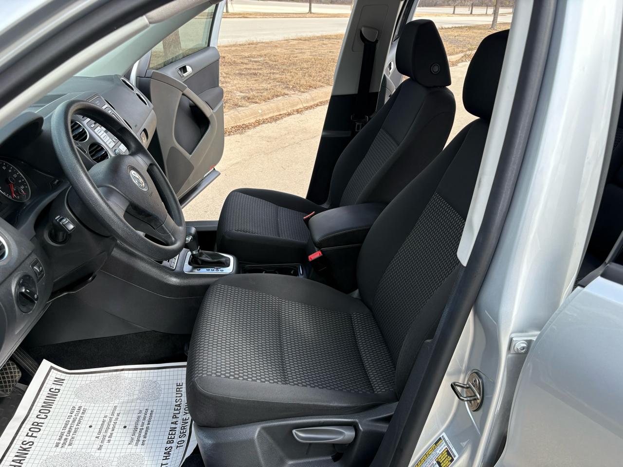 Volkswagen Tiguan  2010