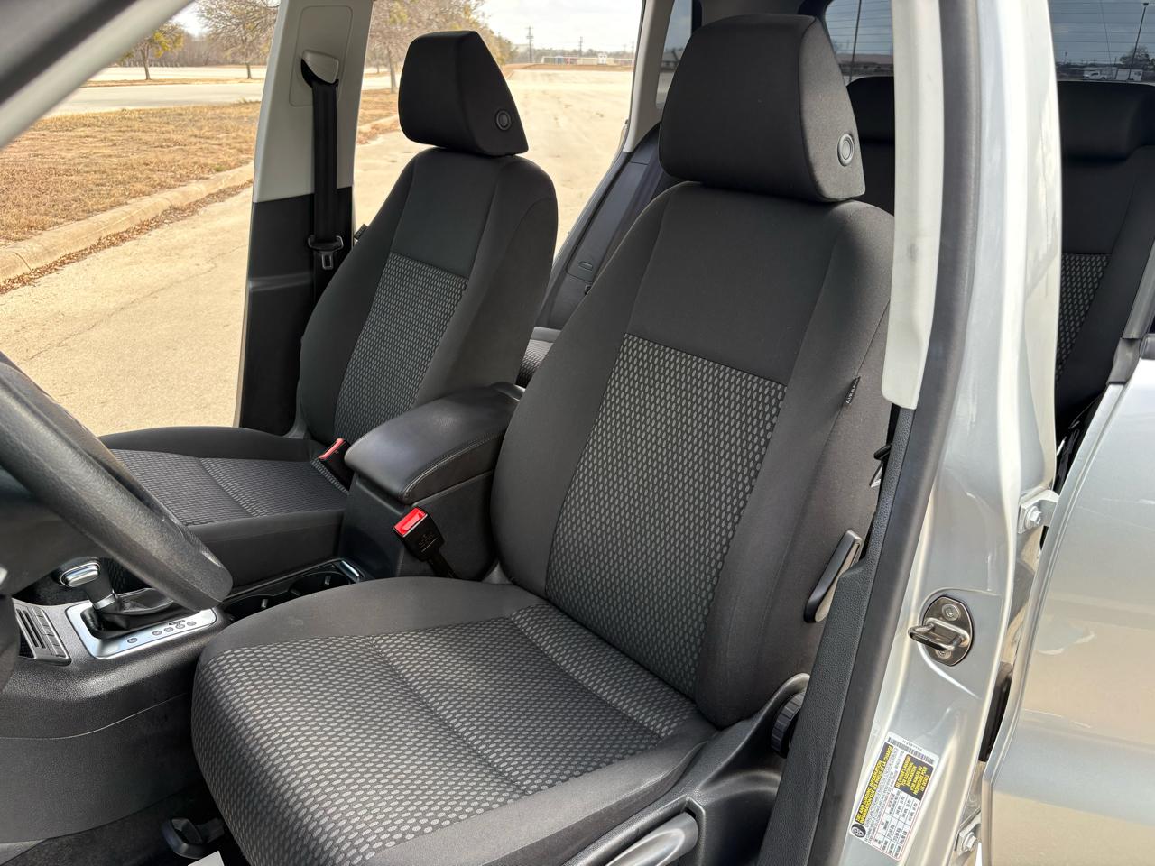 Volkswagen Tiguan  2010