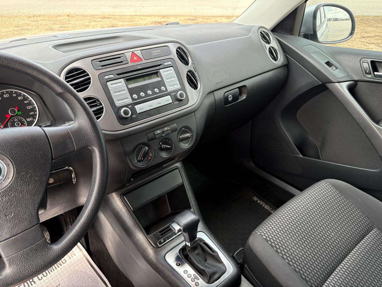 Volkswagen Tiguan  2010