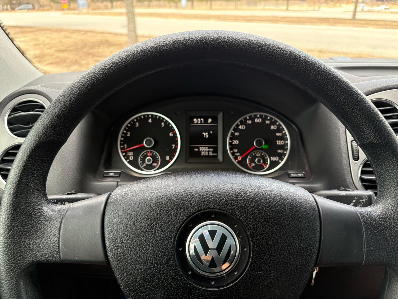 Volkswagen Tiguan  2010