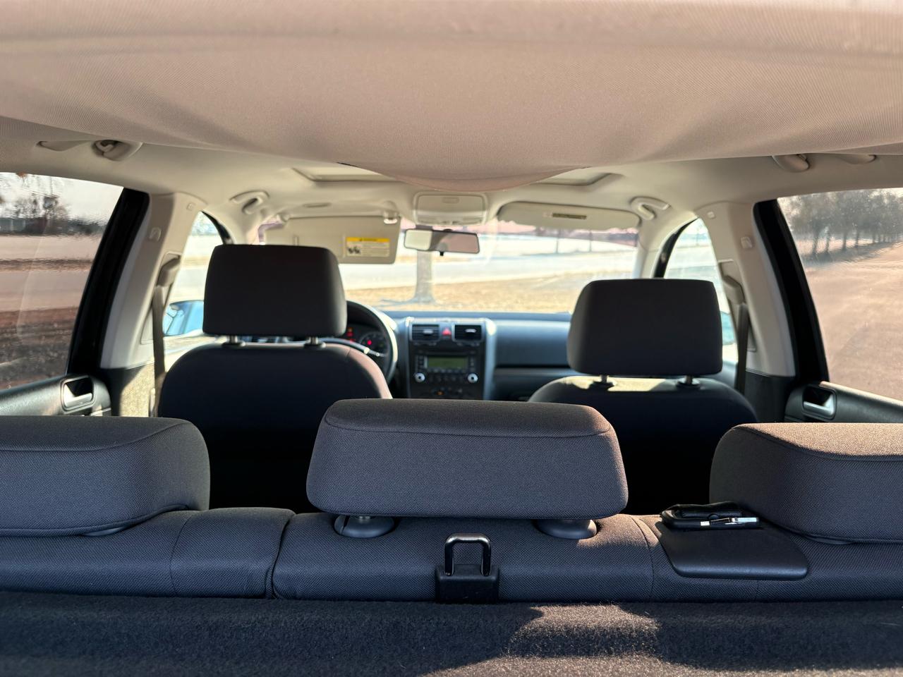 Volkswagen Rabbit 4dr HB Auto 2006