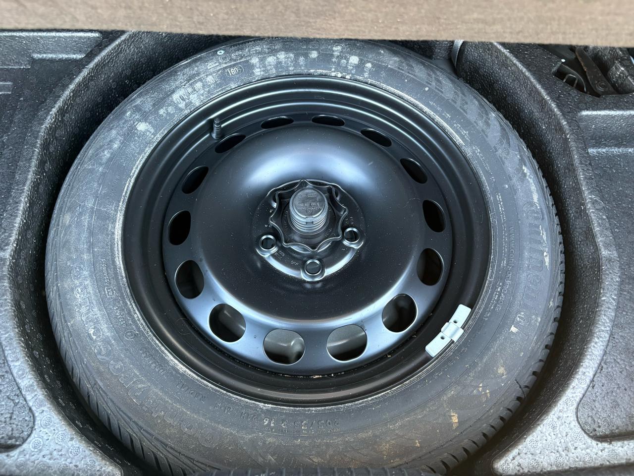 Volkswagen Rabbit 4dr HB Auto 2006