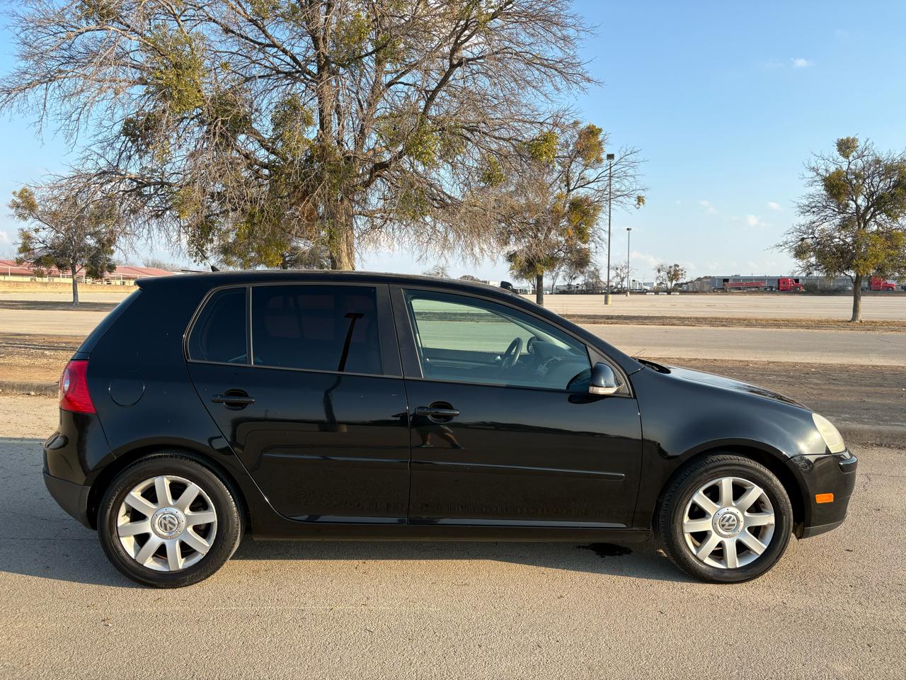 Volkswagen Rabbit 4dr HB Auto 2006