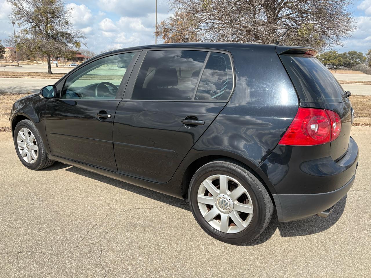 Volkswagen Rabbit 4dr HB Auto 2006