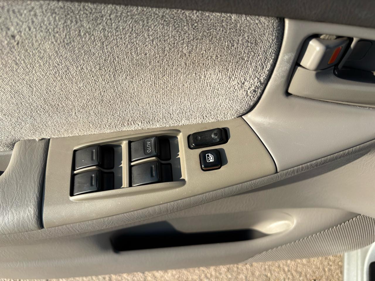 Toyota Corolla 4dr Sdn Auto CE (Natl) 2007