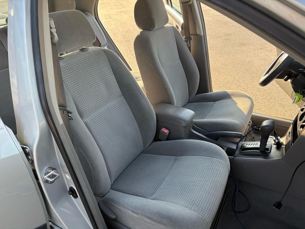 Toyota Corolla 4dr Sdn Auto CE (Natl) 2007