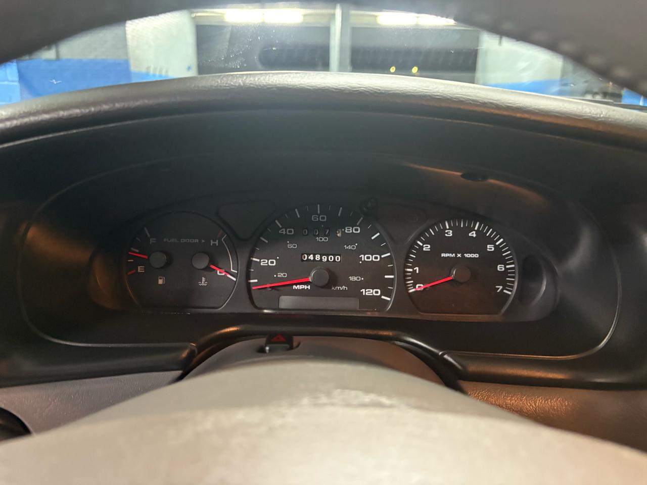 Ford Taurus 4dr Sdn SES Deluxe 2002