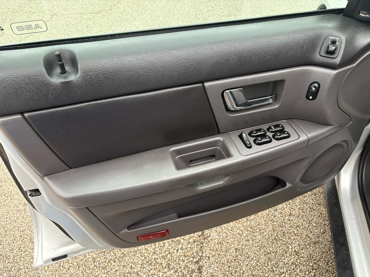 Ford Taurus 4dr Sdn SES Deluxe 2002