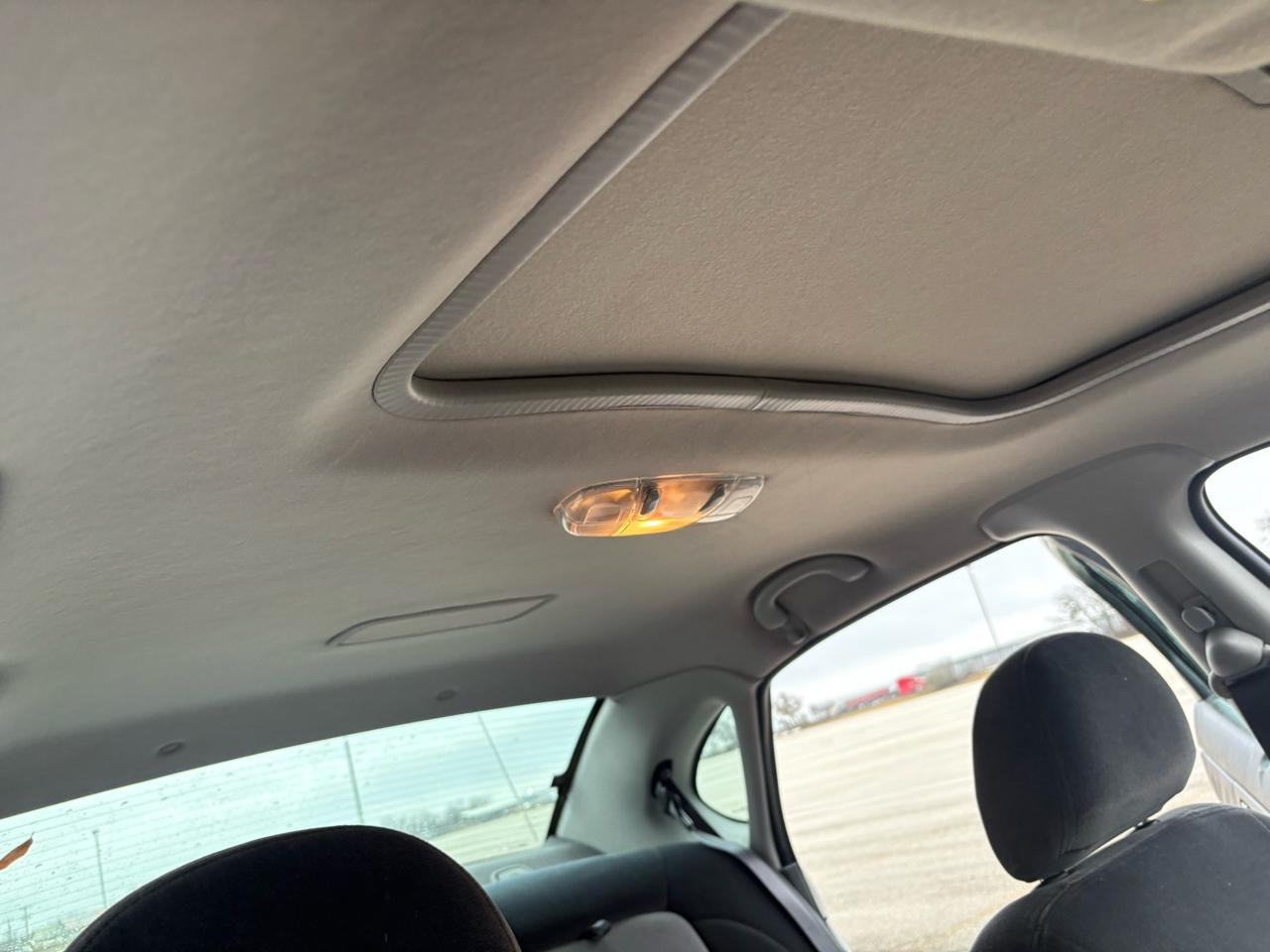 Ford Taurus 4dr Sdn SES Deluxe 2002