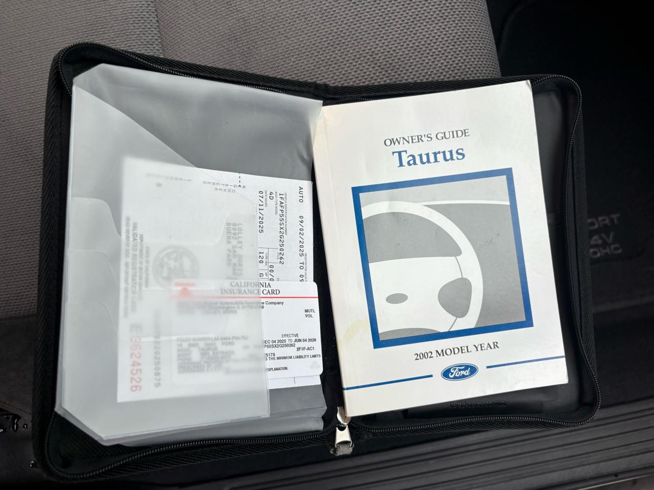 Ford Taurus 4dr Sdn SES Deluxe 2002