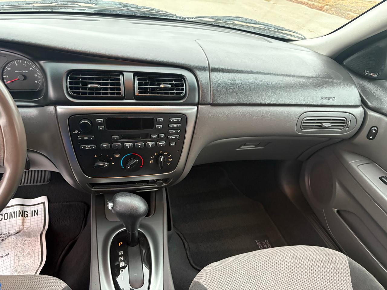 Ford Taurus 4dr Sdn SES Deluxe 2002