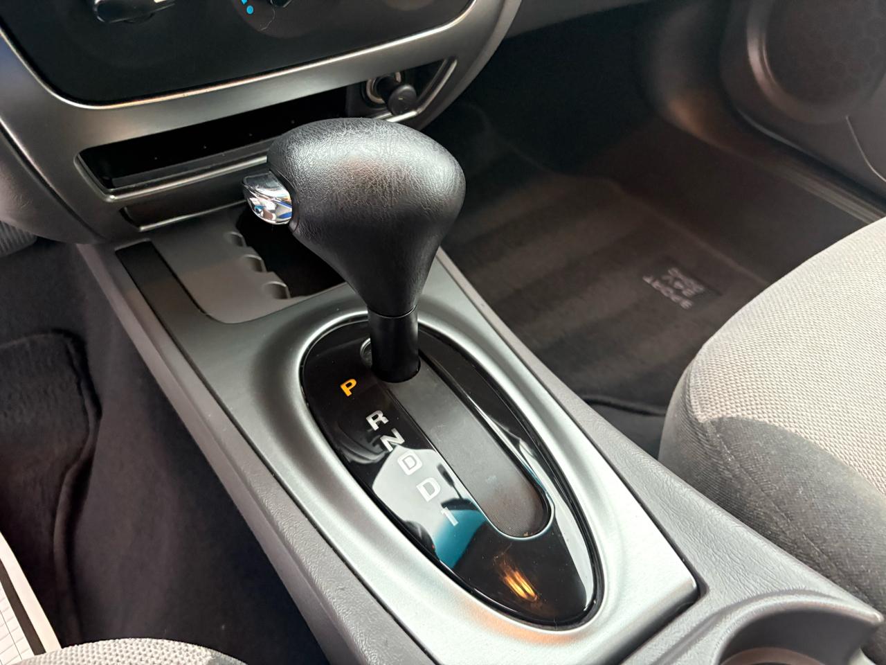 Ford Taurus 4dr Sdn SES Deluxe 2002