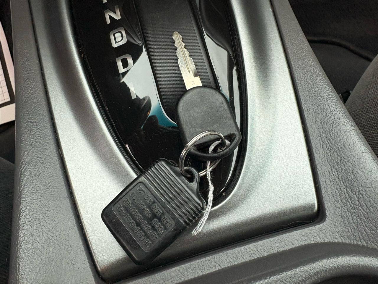 Ford Taurus 4dr Sdn SES Deluxe 2002