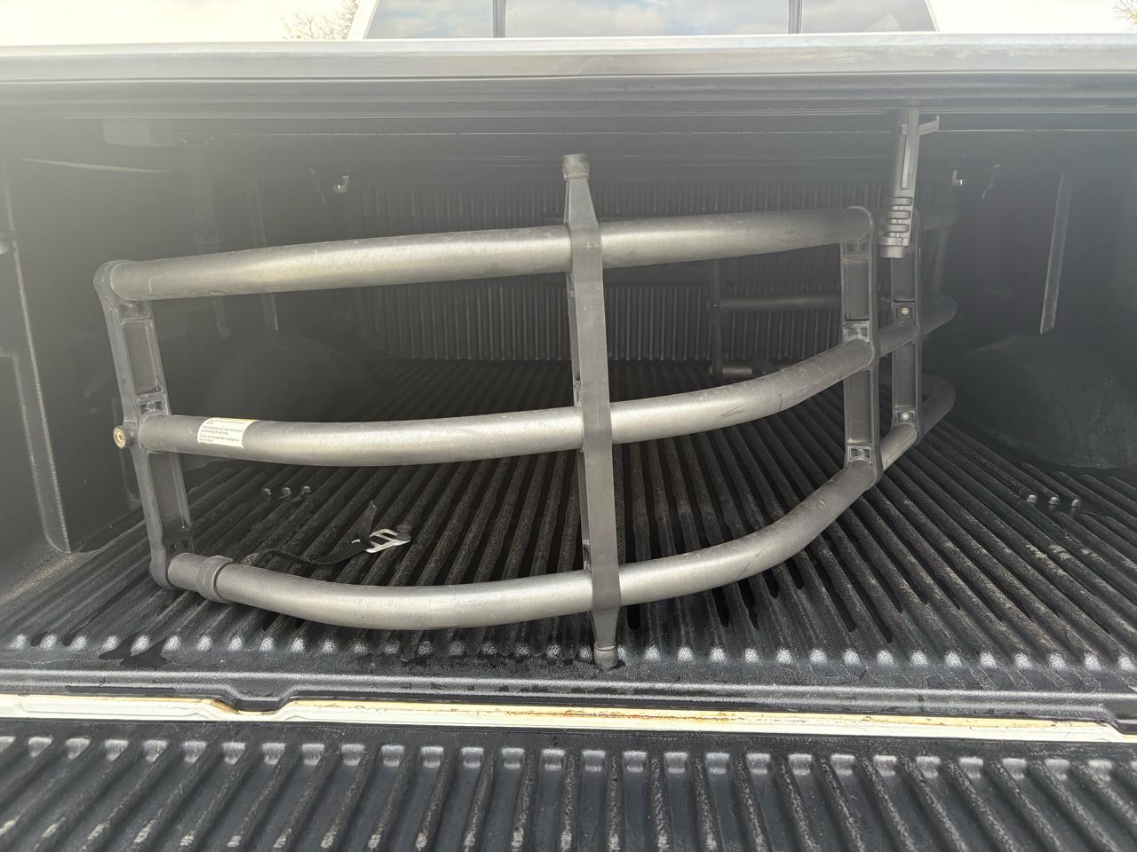 Nissan Titan SE Crew Cab 2WD 2005