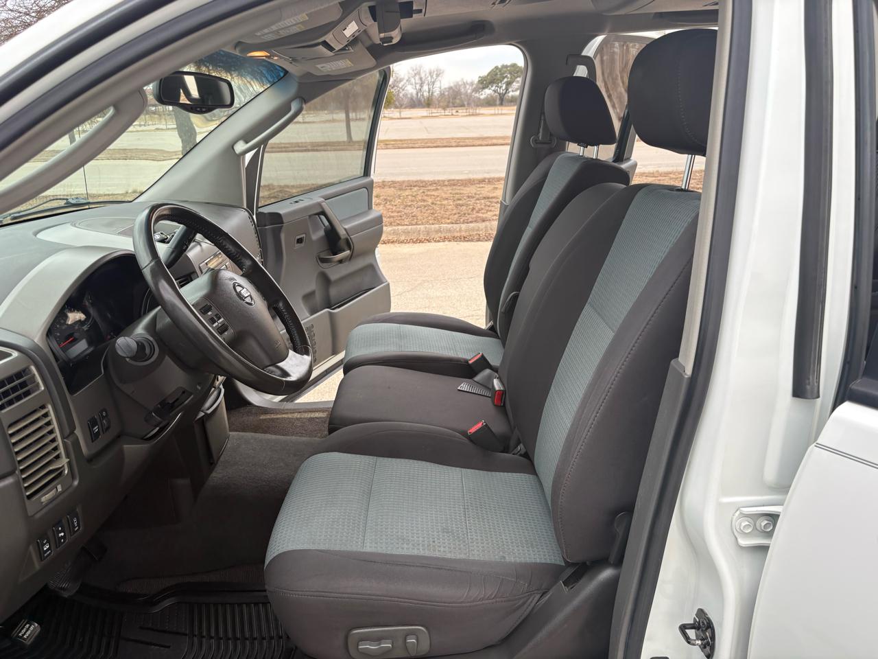 Nissan Titan SE Crew Cab 2WD 2005