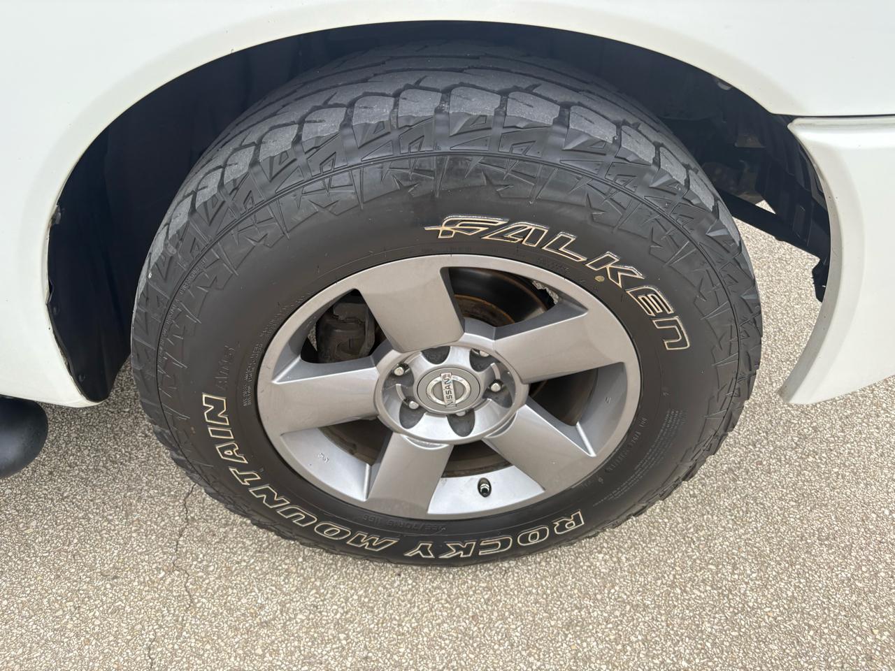 Nissan Titan SE Crew Cab 2WD 2005