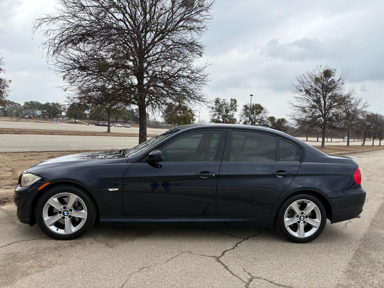 BMW 3 Series  2009