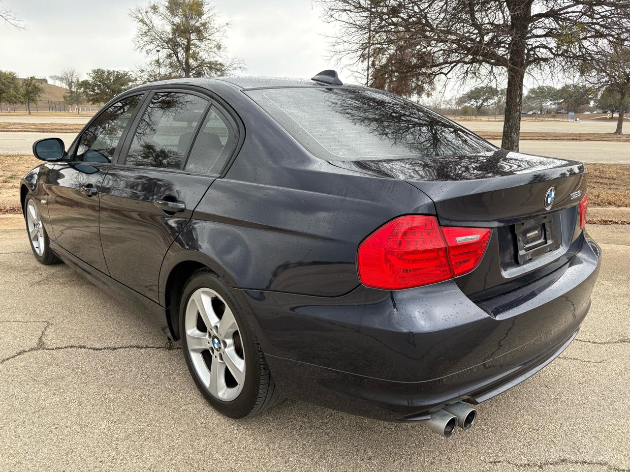 BMW 3 Series  2009