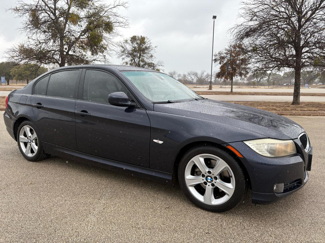 BMW 3 Series  2009