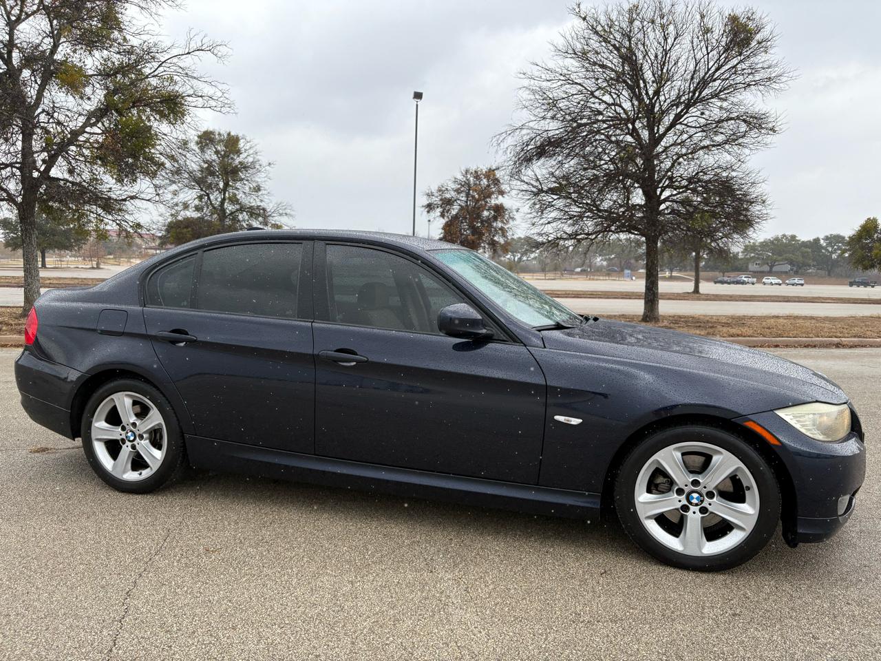 BMW 3 Series  2009