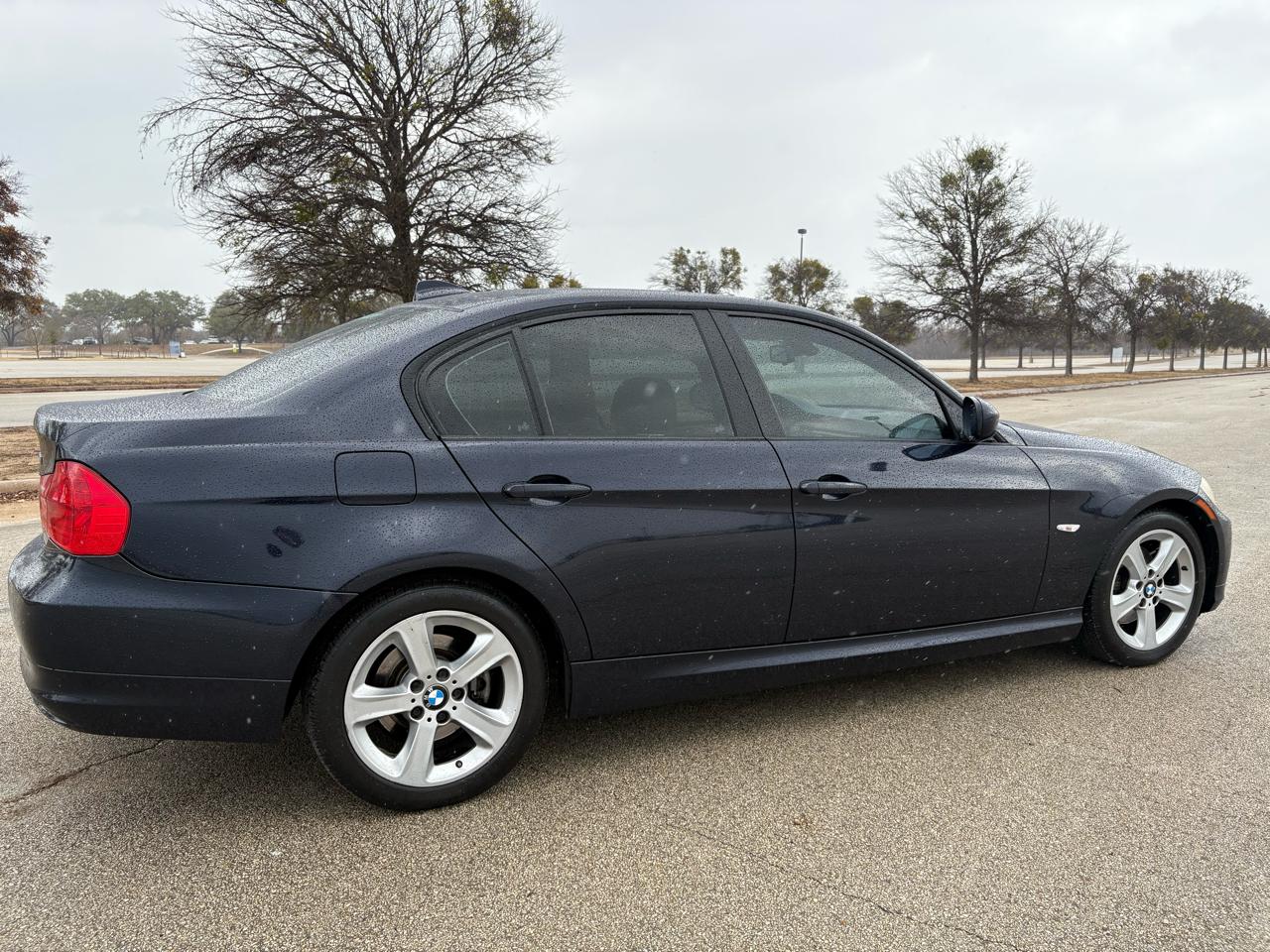 BMW 3 Series  2009