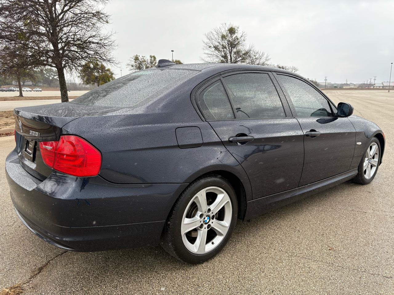 BMW 3 Series  2009