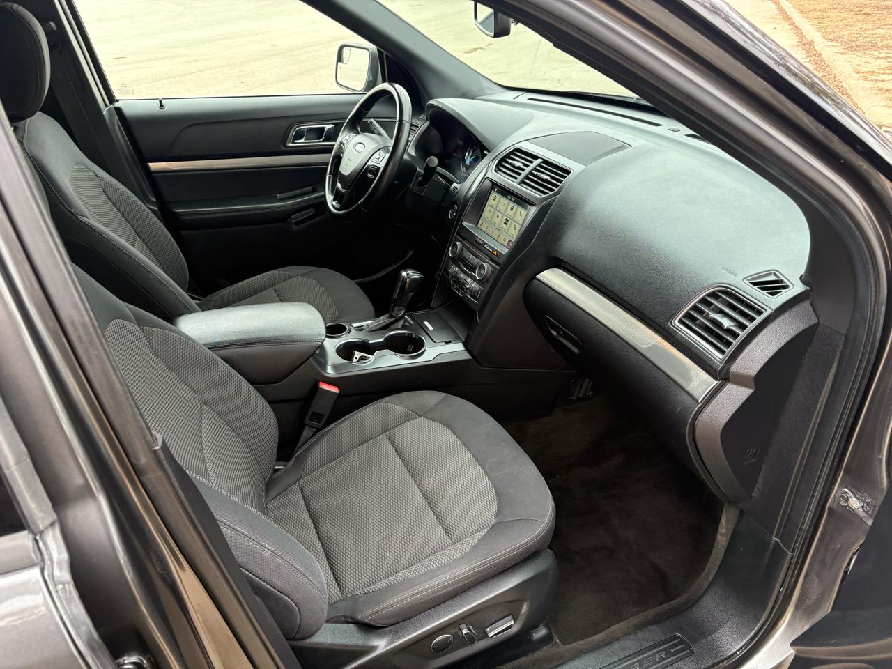 Ford Explorer XLT FWD 2018