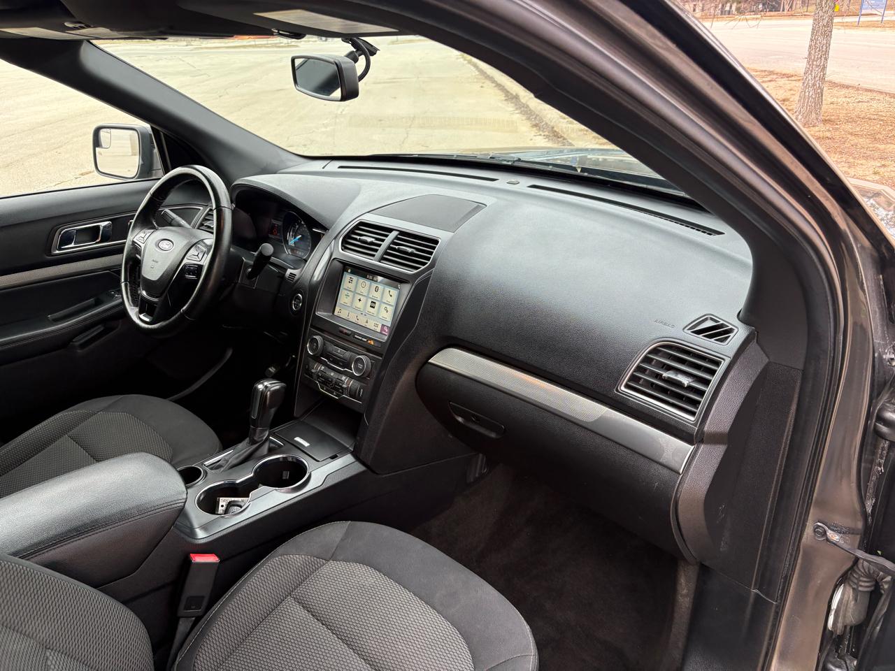 Ford Explorer XLT FWD 2018