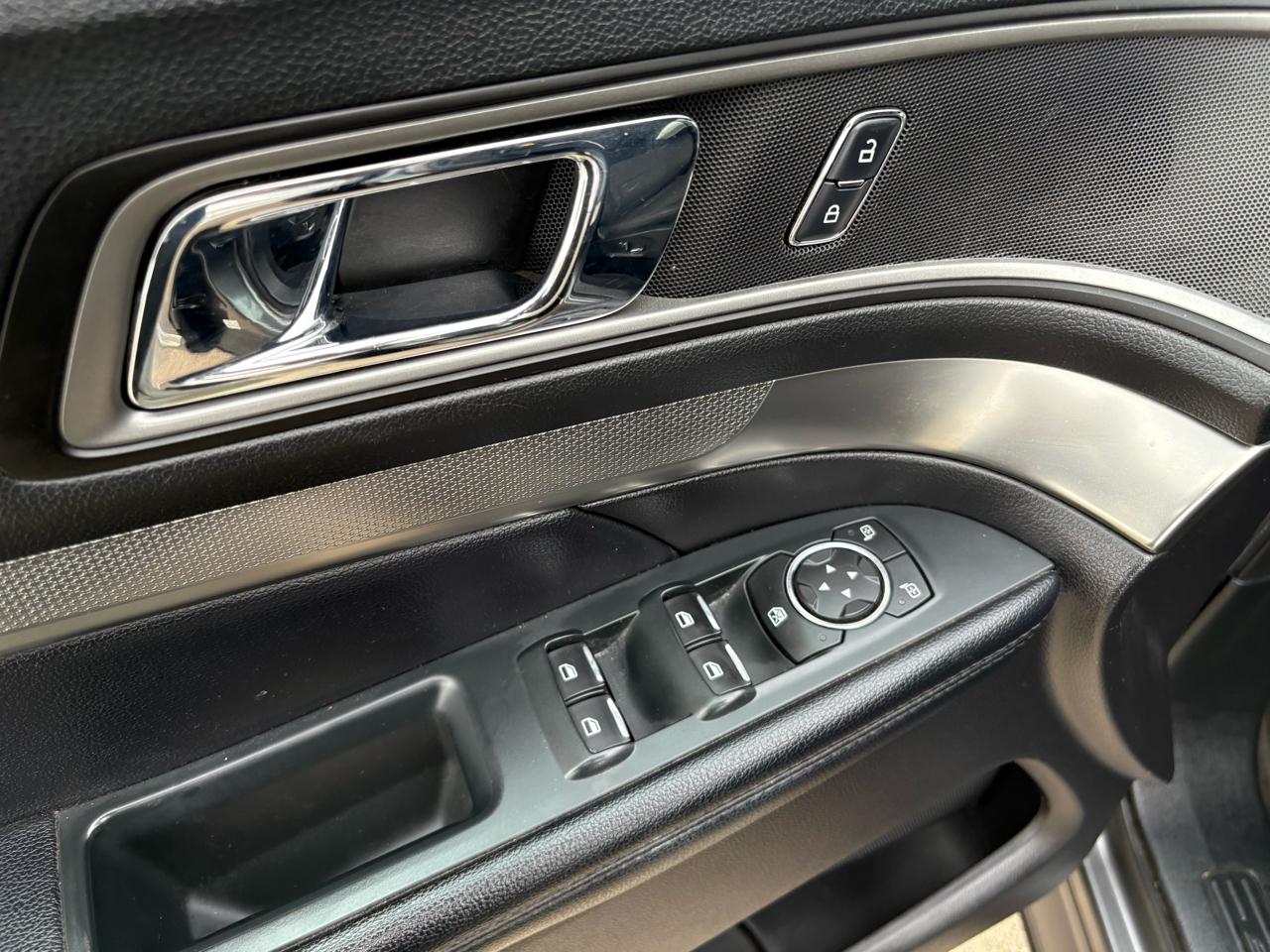 Ford Explorer XLT FWD 2018