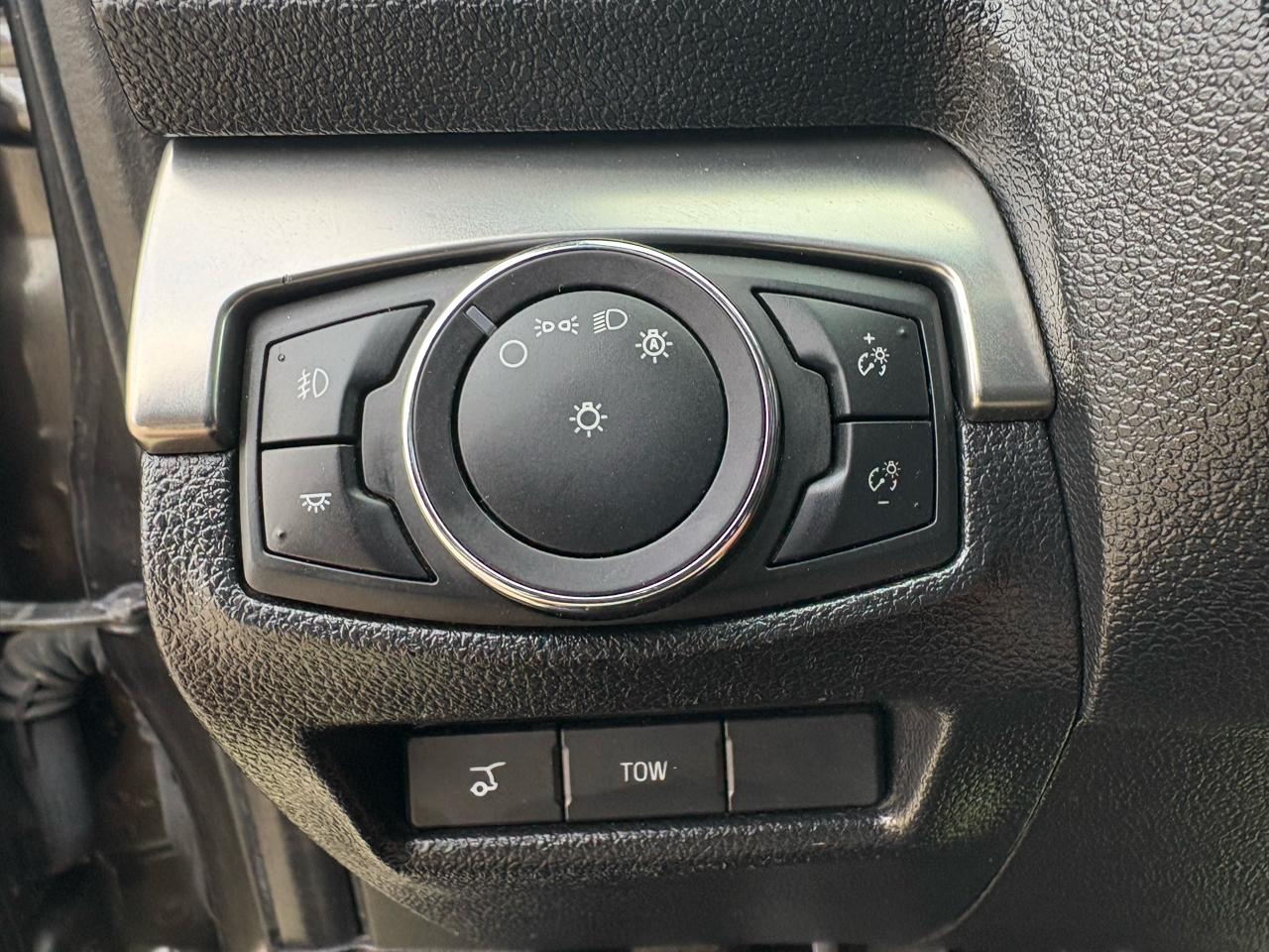 Ford Explorer XLT FWD 2018