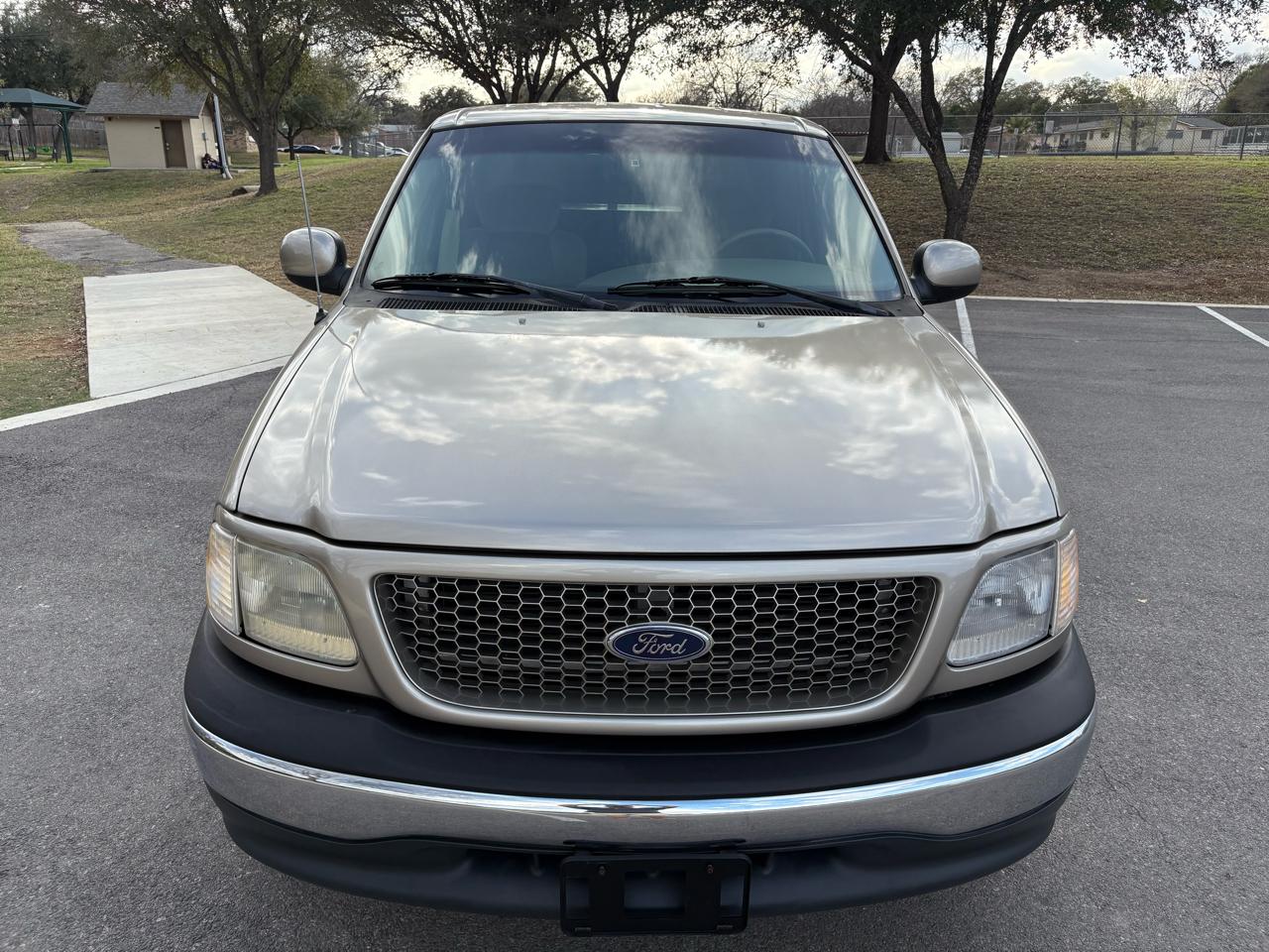 Ford F-150 SuperCrew  2001