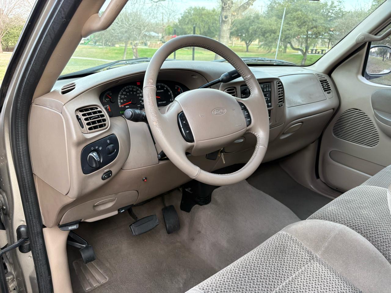 Ford F-150 SuperCrew  2001