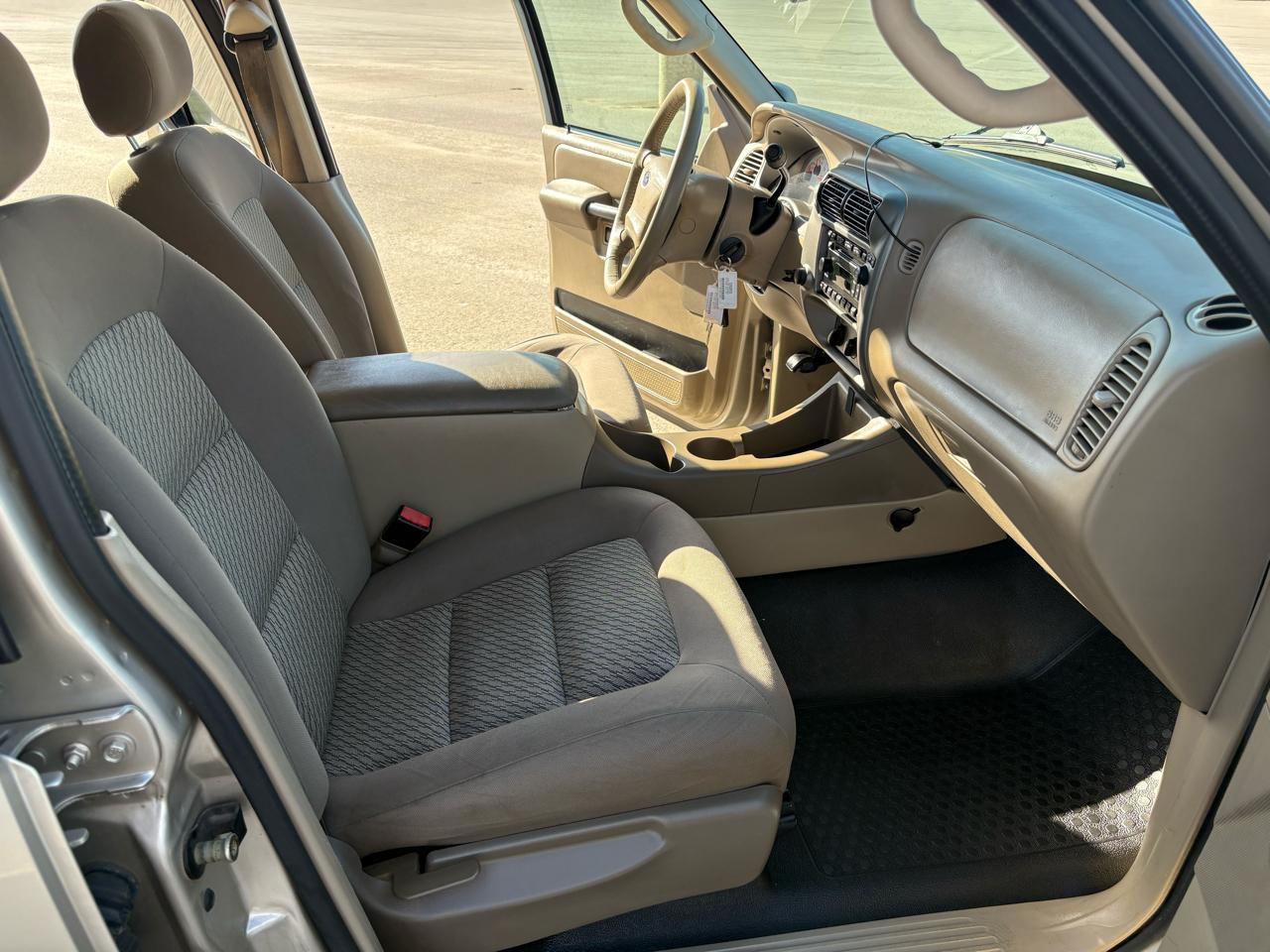 Ford Explorer Sport Trac  2005