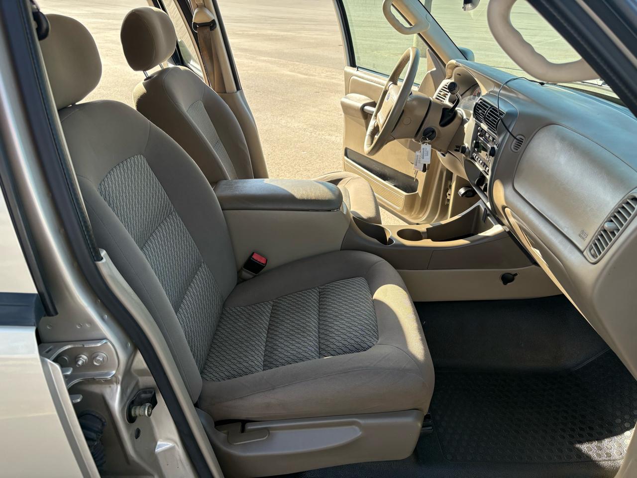 Ford Explorer Sport Trac  2005