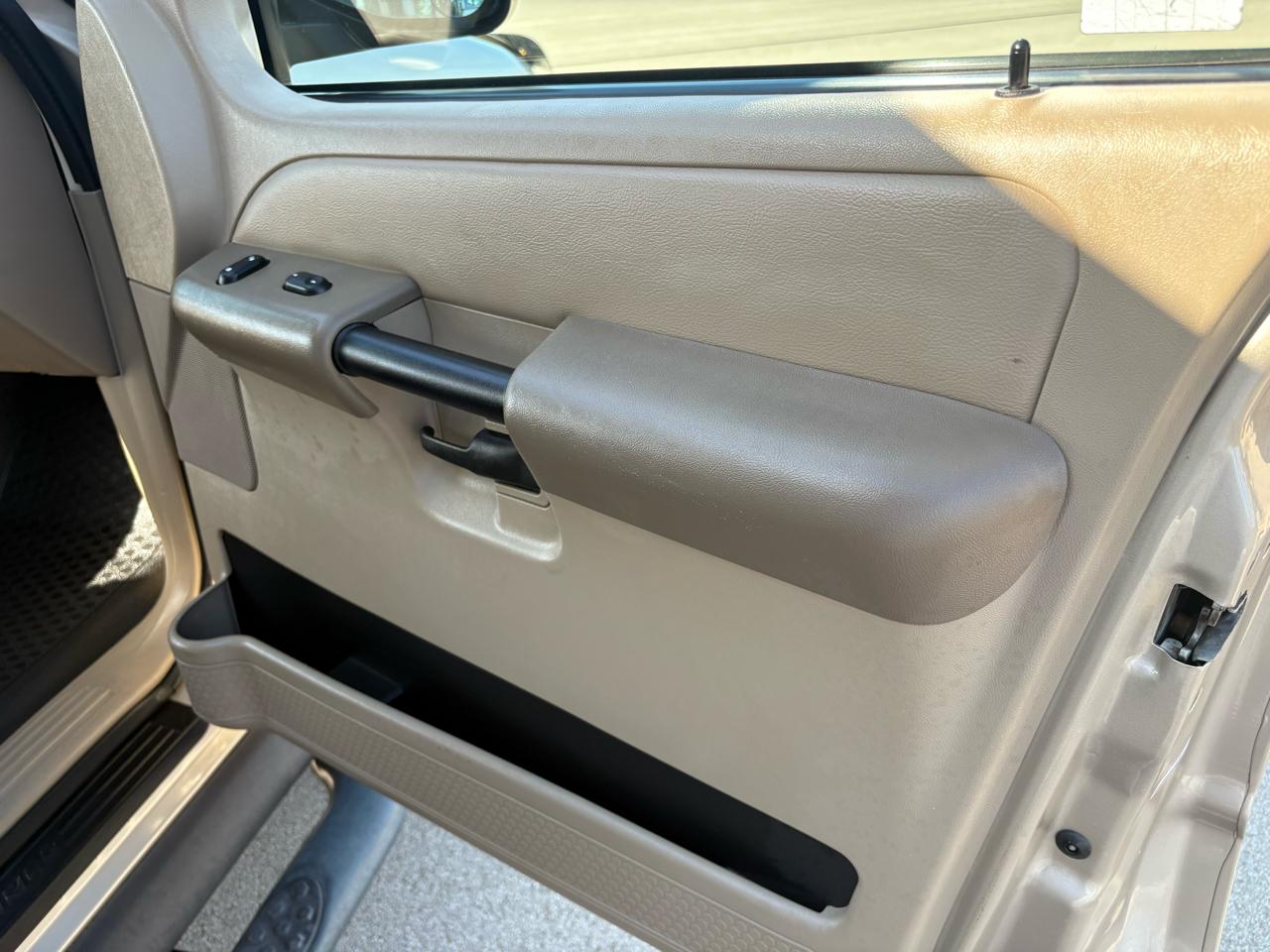 Ford Explorer Sport Trac  2005