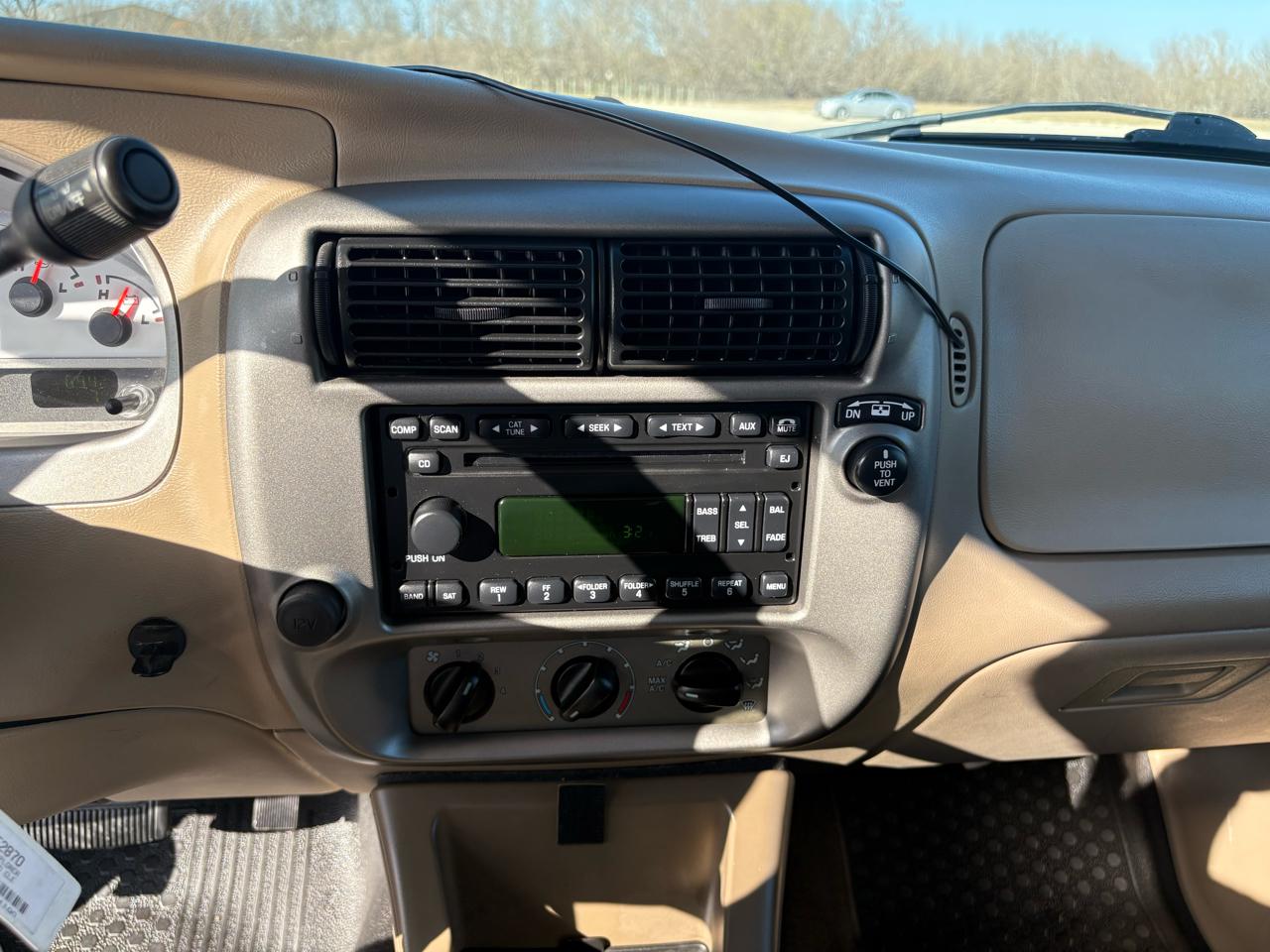 Ford Explorer Sport Trac  2005