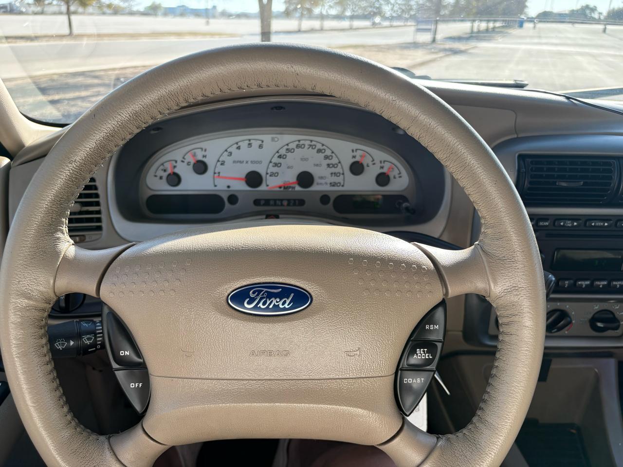 Ford Explorer Sport Trac  2005